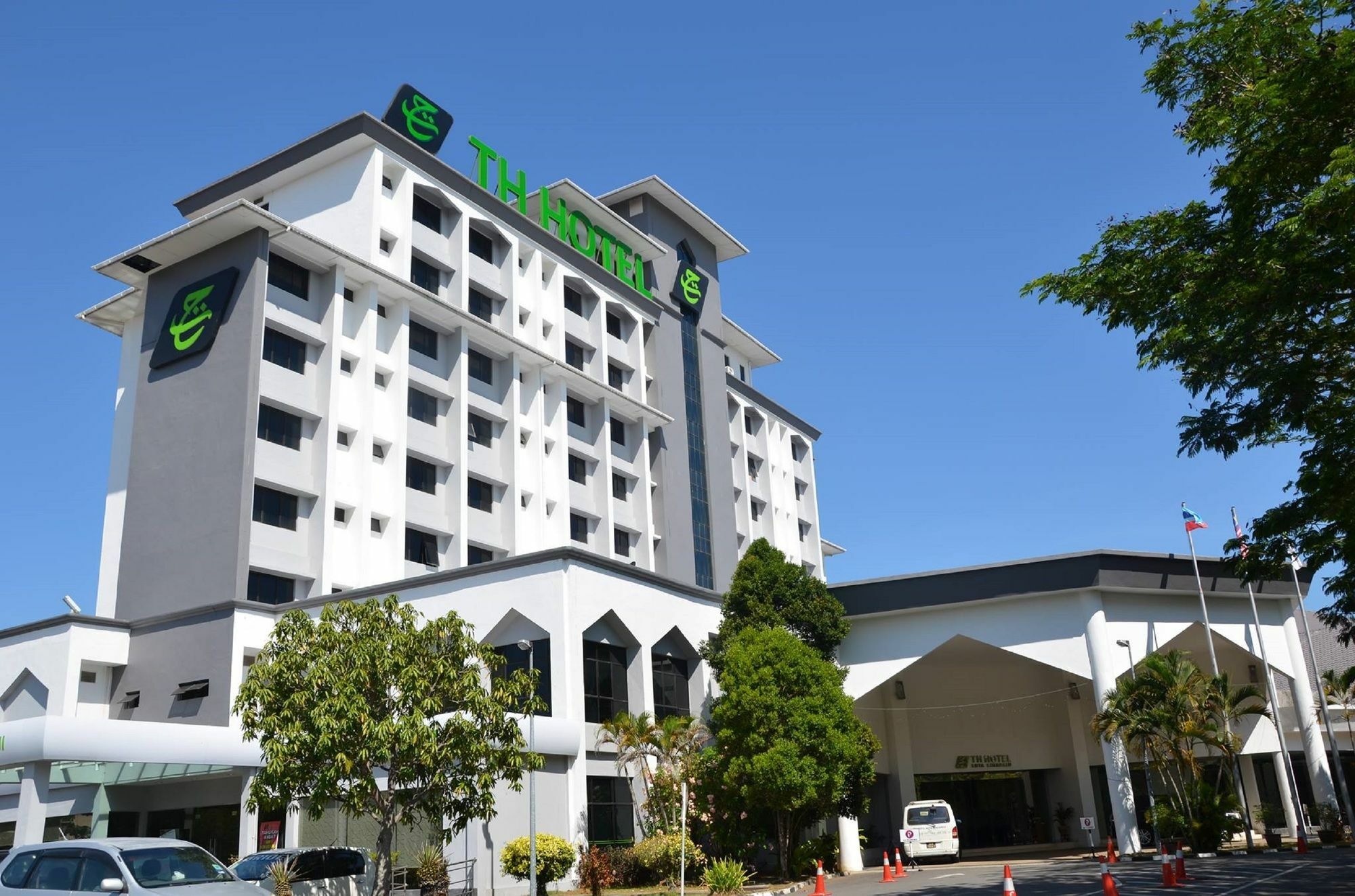 Raia Hotel Kota Kinabalu Exterior photo