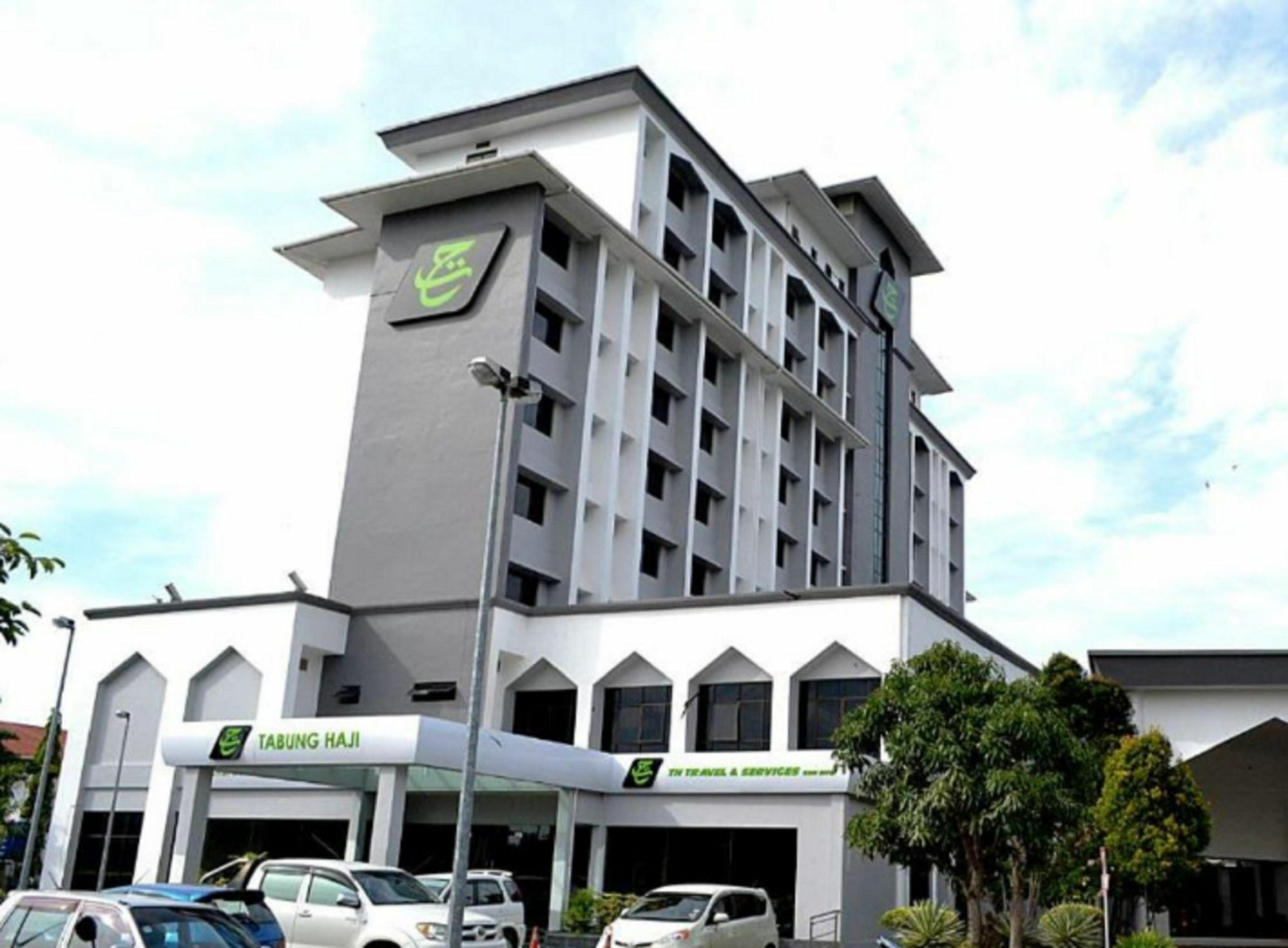 Raia Hotel Kota Kinabalu Exterior photo