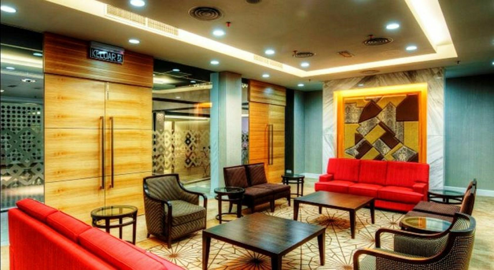 Raia Hotel Kota Kinabalu Exterior photo